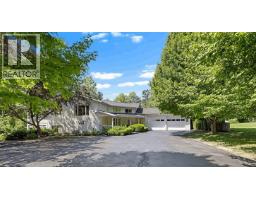 1243 8 Avenue N, creston, British Columbia