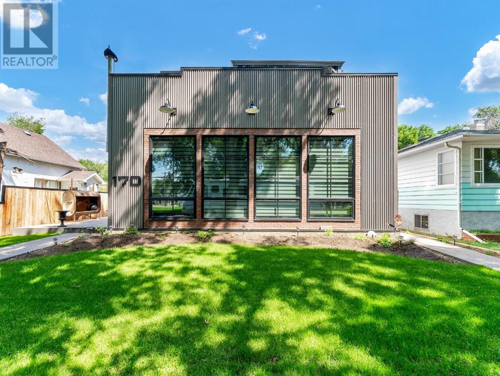 Property at 170 2 Street NW image 1