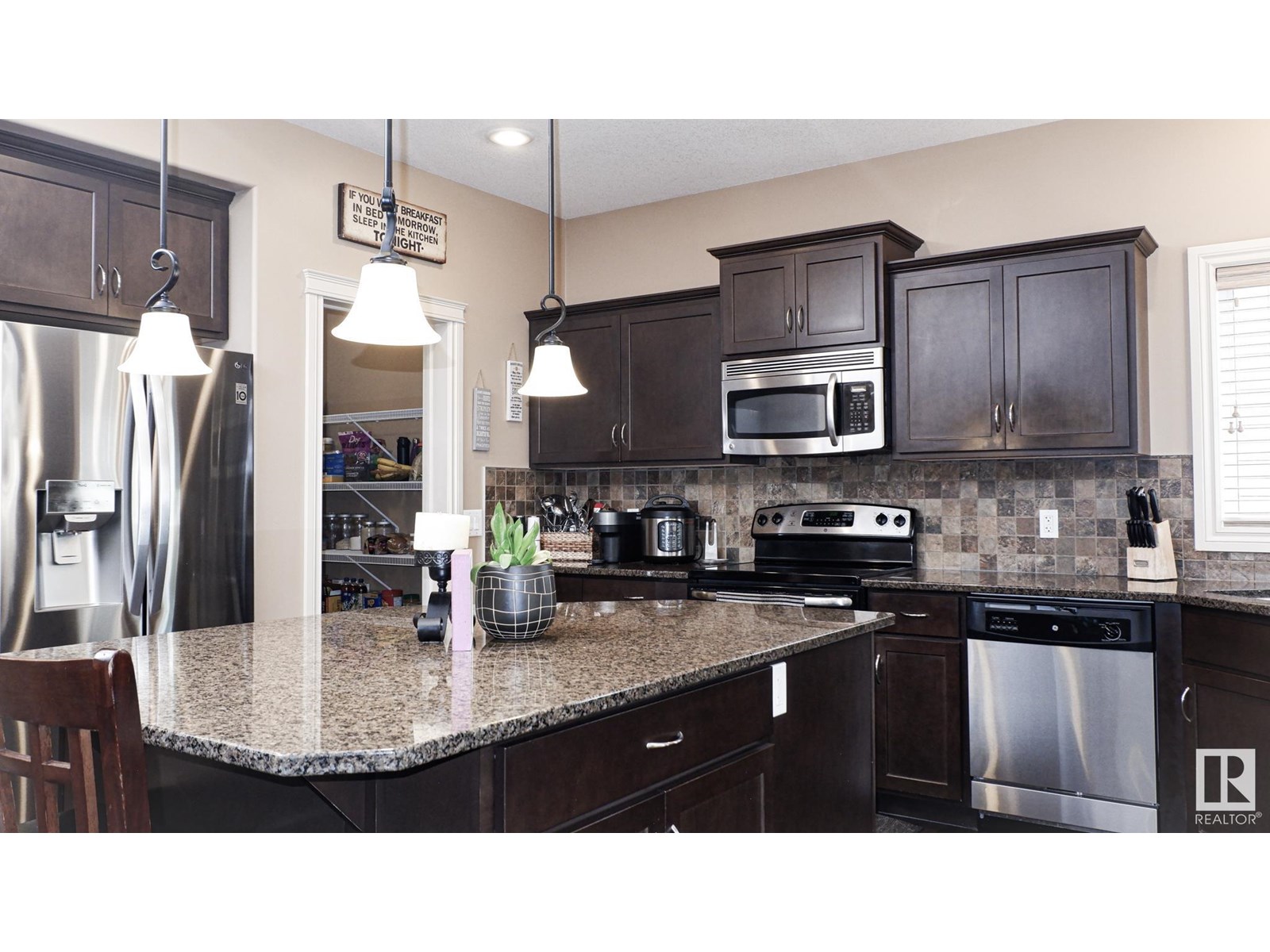3619 Goodridge Cr Nw, Edmonton, Alberta  T5T 6L3 - Photo 11 - E4450916