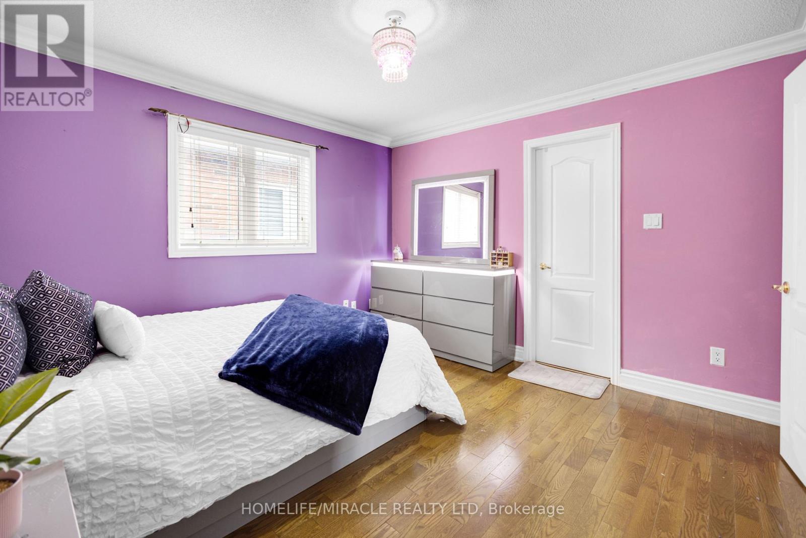 628 Twain Avenue, Mississauga, Ontario  L5W 0A3 - Photo 28 - W12318748