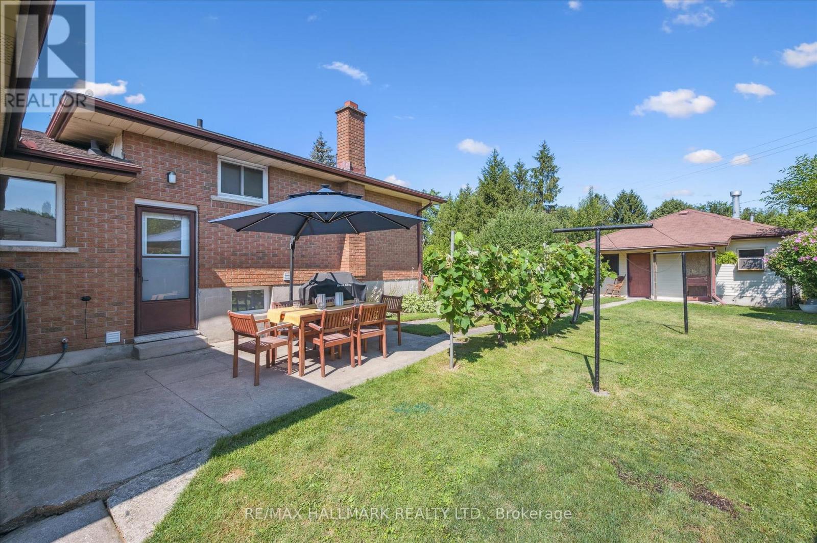 32 Warwick Court, Kitchener, Ontario  N2E 2P1 - Photo 32 - X12321190