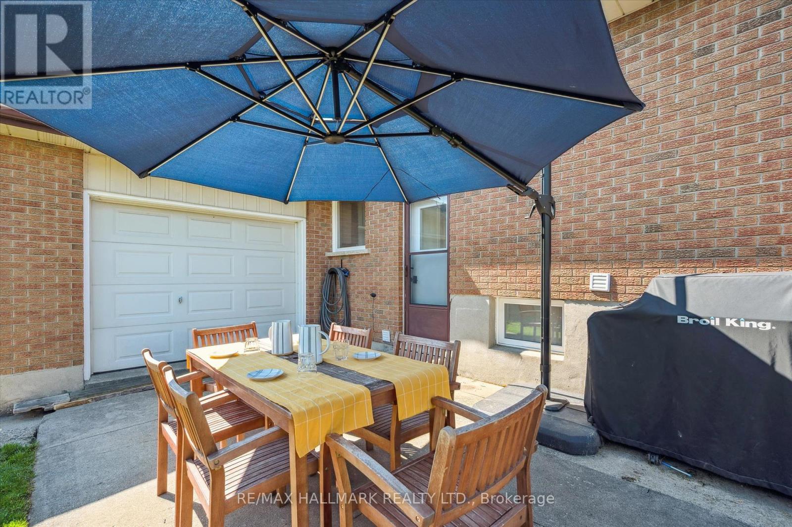 32 Warwick Court, Kitchener, Ontario  N2E 2P1 - Photo 33 - X12321190