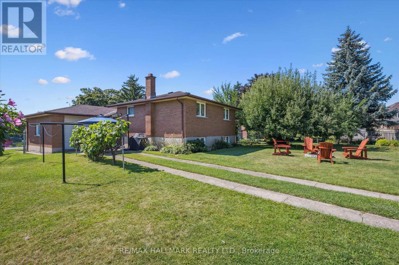 32 Warwick Court, Kitchener, Ontario  N2E 2P1 - Photo 38 - X12321190