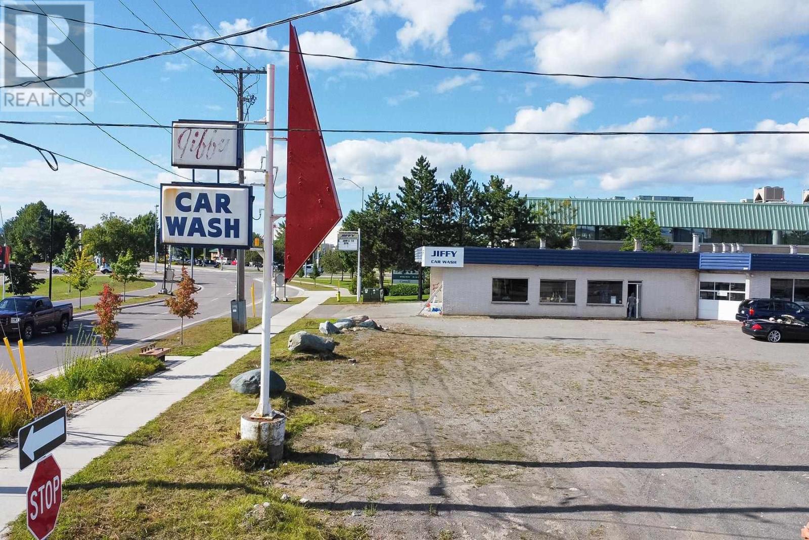 32 Bay St, Sault Ste. Marie, Ontario  P6A 5S2 - Photo 4 - SM251578