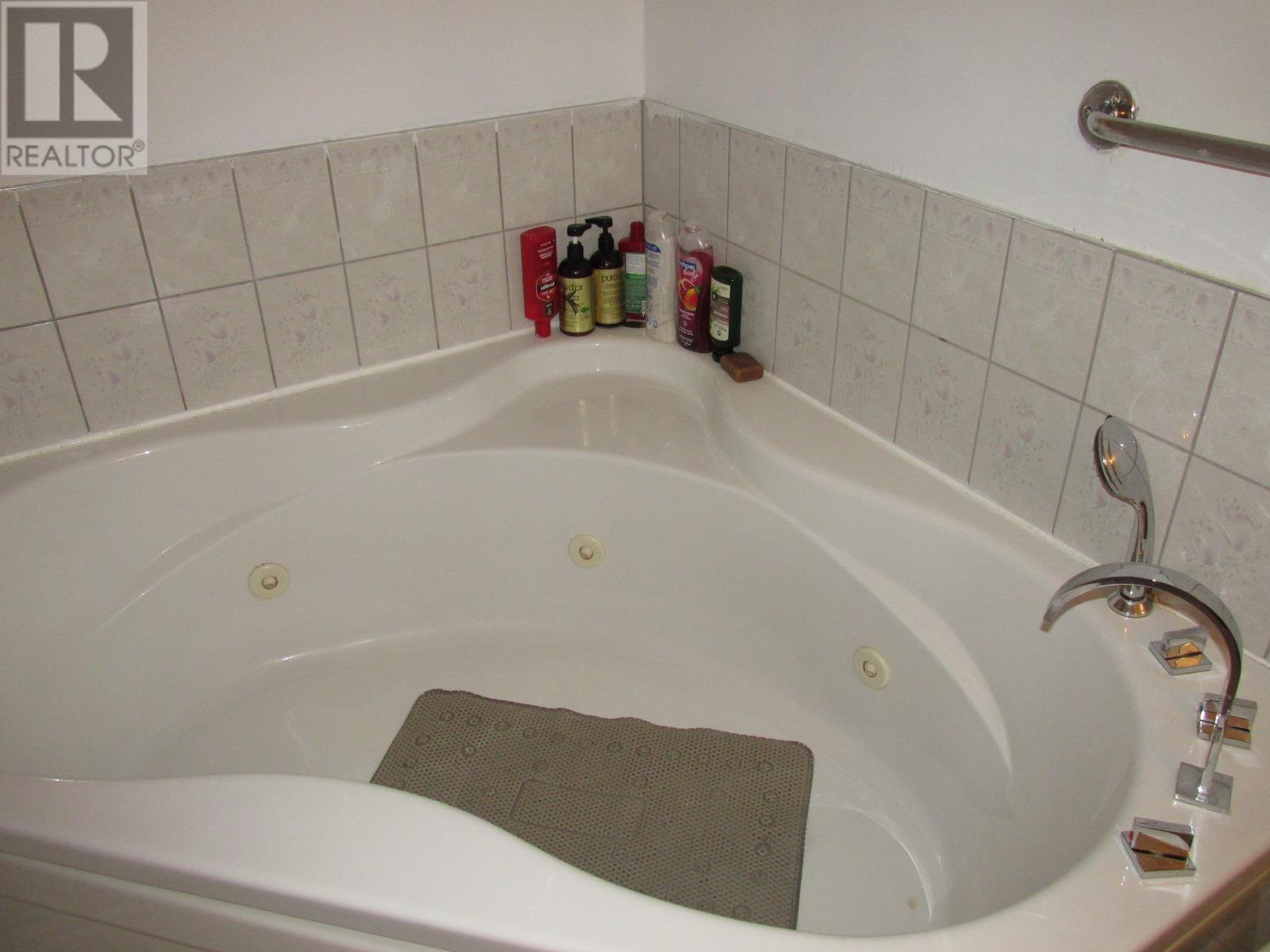 28 Mcquarrie Pl, Elliot Lake, Ontario  P5A 3C1 - Photo 25 - SM251592