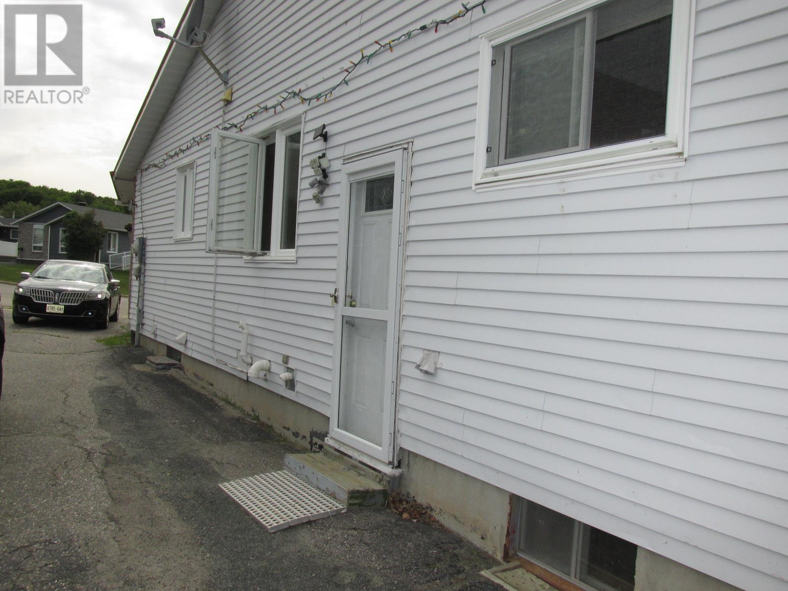 28 Mcquarrie Pl, Elliot Lake, Ontario  P5A 3C1 - Photo 43 - SM251592