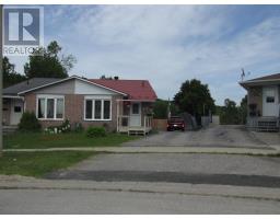 28 McQuarrie PL, Elliot Lake, Ontario