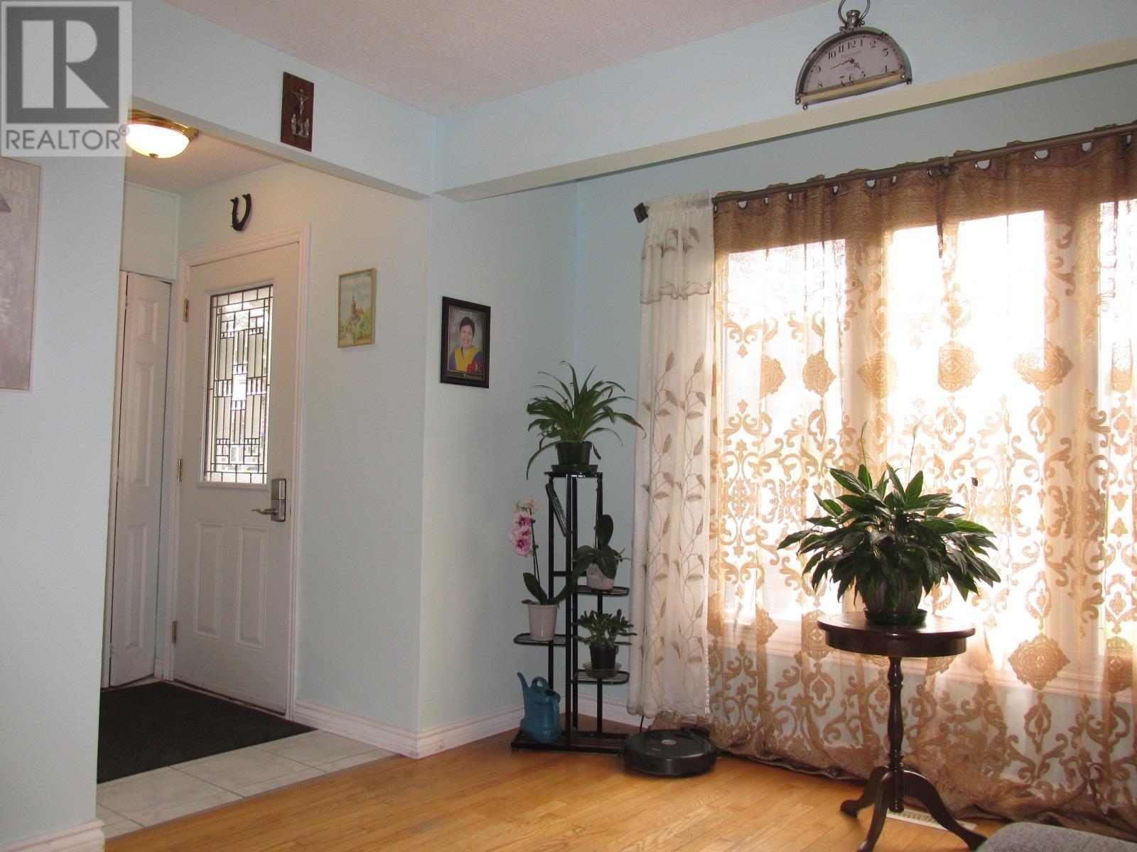 28 Mcquarrie Pl, Elliot Lake, Ontario  P5A 3C1 - Photo 13 - SM251592