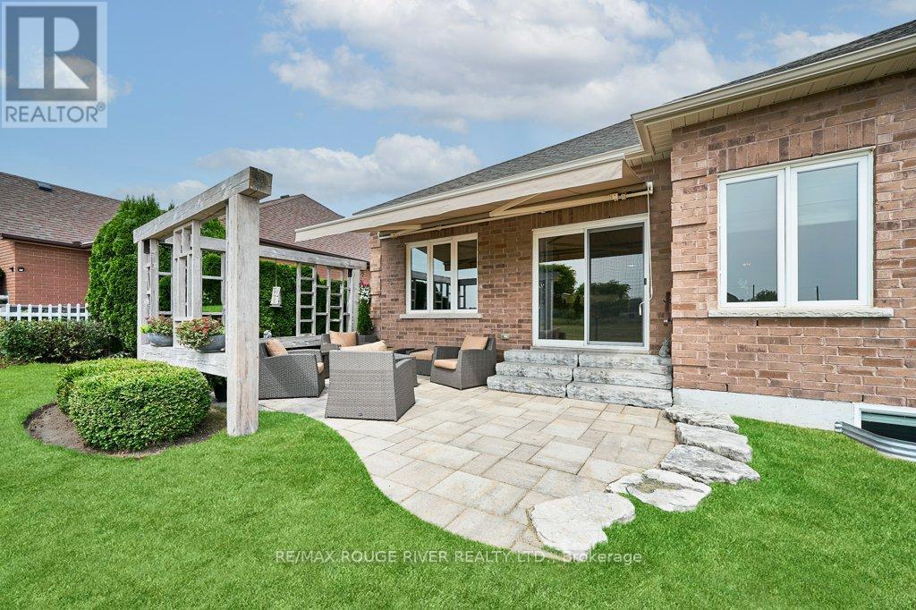 122 Southcrest Drive, Scugog (Port Perry), Ontario  L9L 1B6 - Photo 14 - X12321213