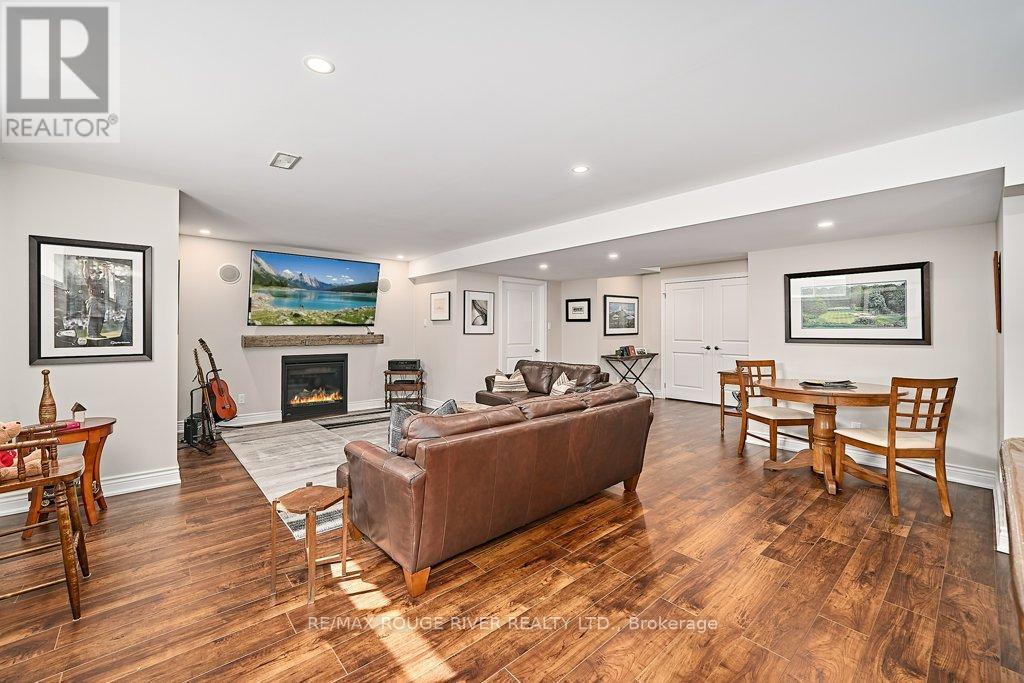 122 Southcrest Drive, Scugog (Port Perry), Ontario  L9L 1B6 - Photo 37 - X12321213