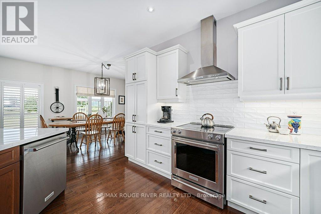 122 Southcrest Drive, Scugog (Port Perry), Ontario  L9L 1B6 - Photo 8 - X12321213