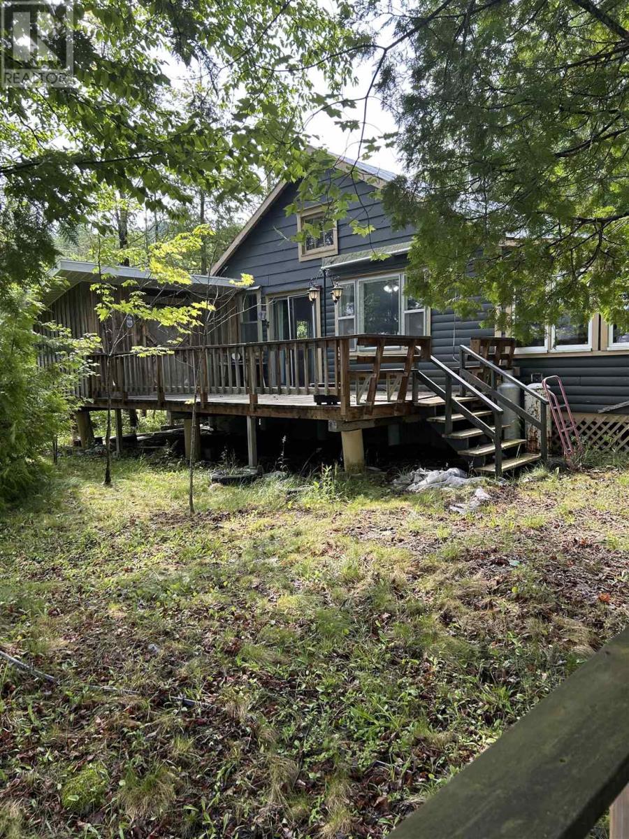 15 Magog Lake RD, Blind River, Ontario