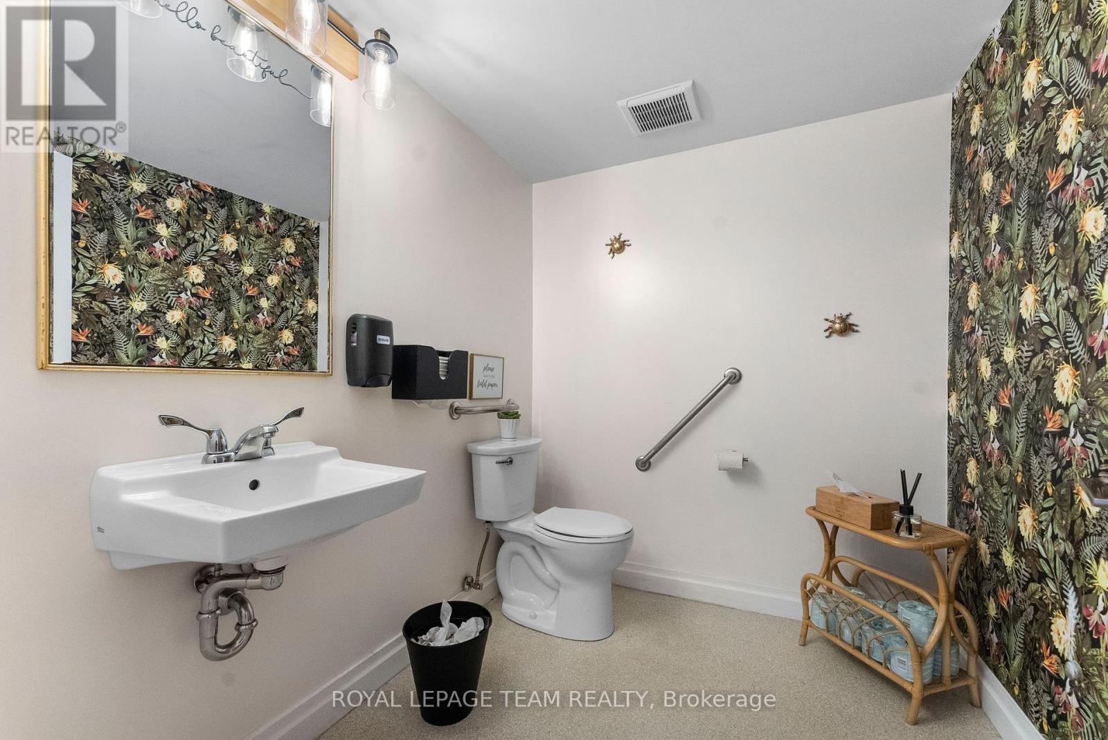 636 Mill Street, Greater Madawaska, Ontario  K0J 1H0 - Photo 31 - X12321228