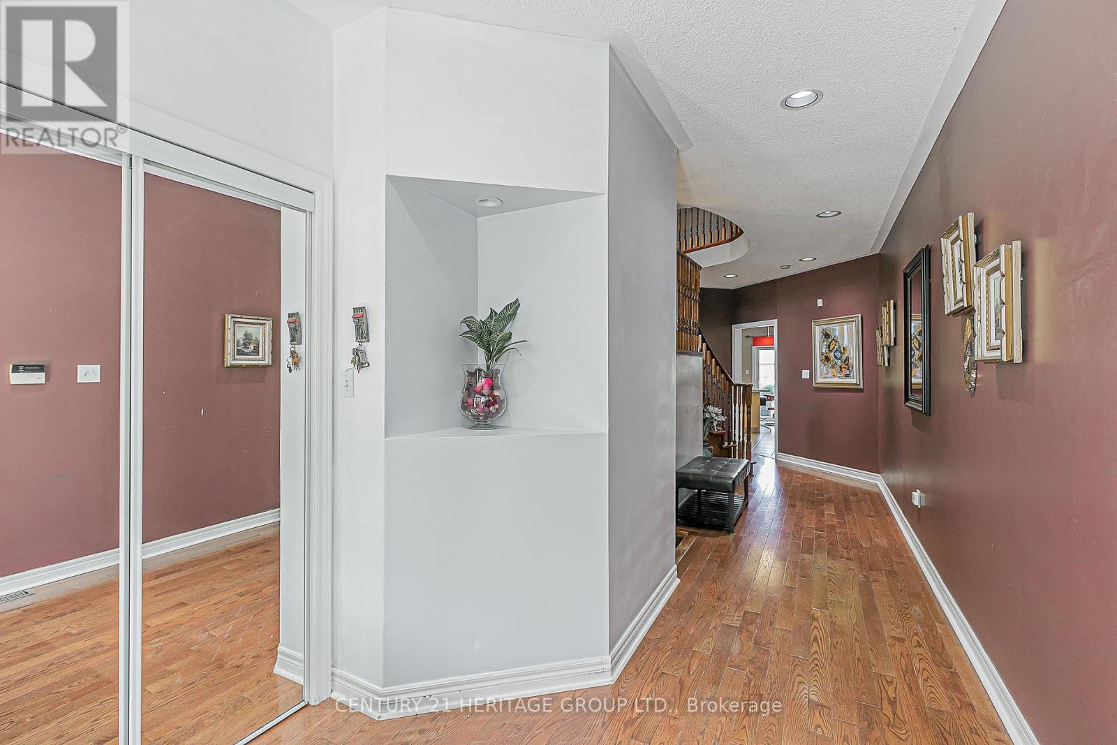 Property at 80 SANTA MARIA TRAIL image 4
