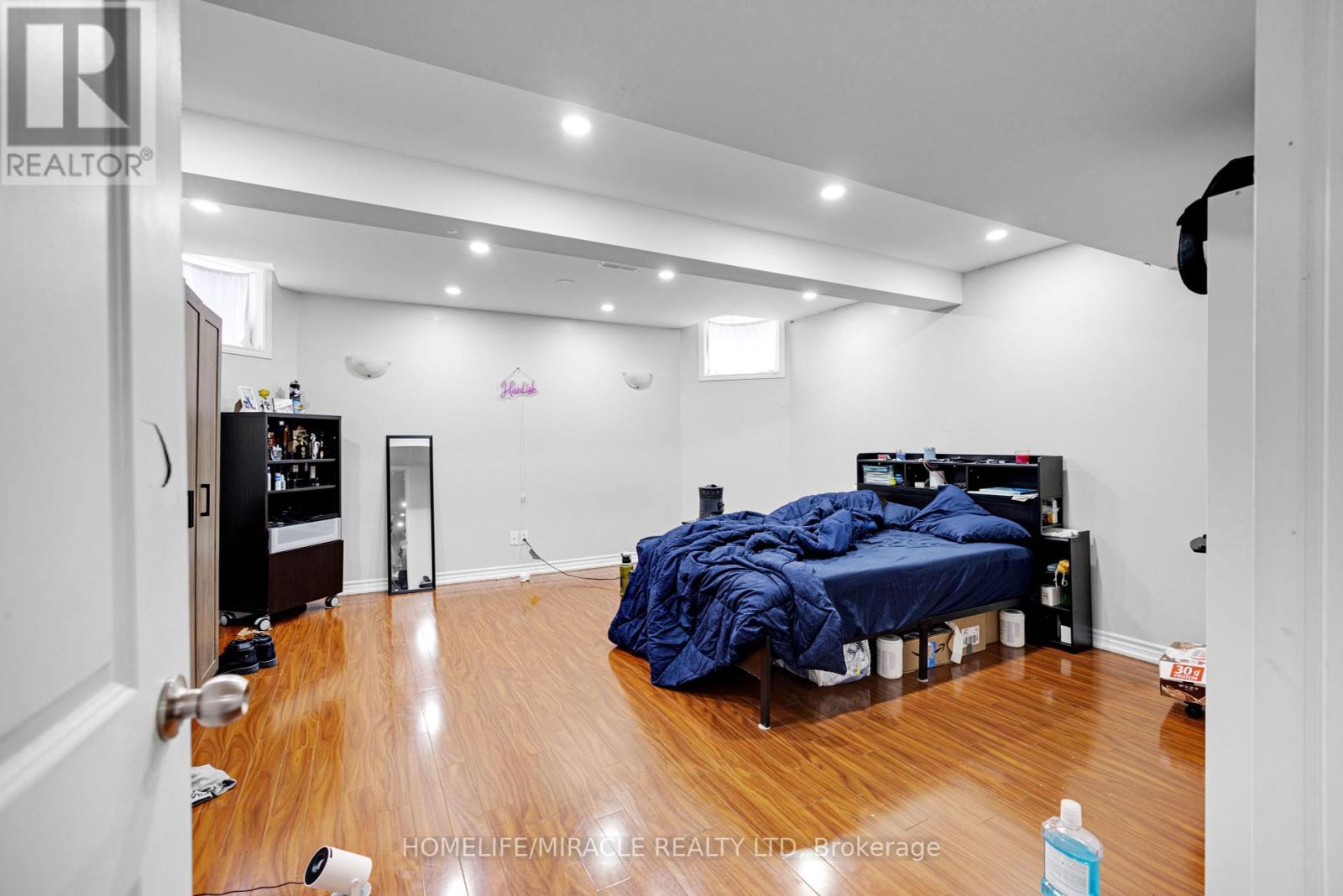 628 Twain Avenue, Mississauga, Ontario  L5W 0A3 - Photo 41 - W12318748