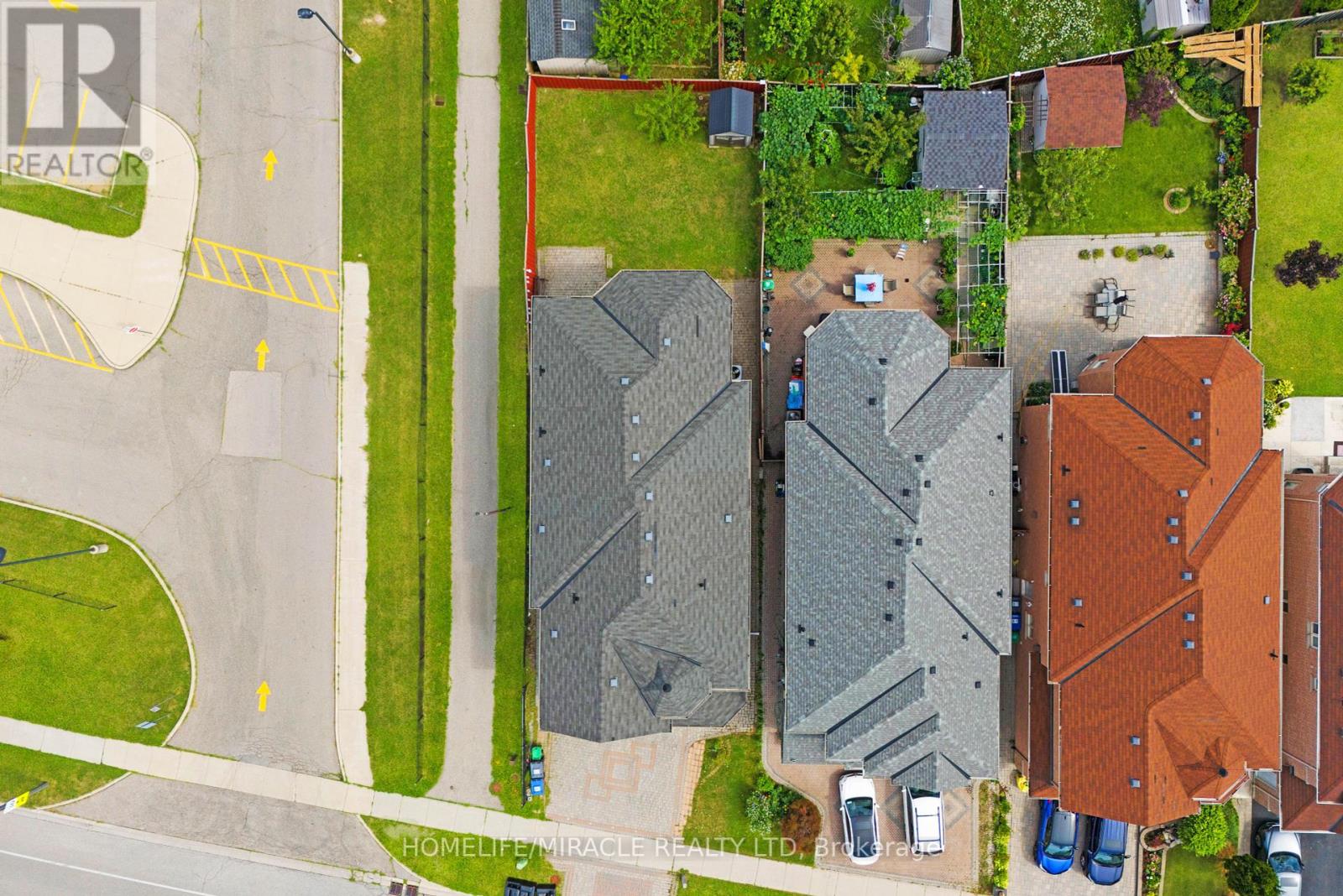 628 Twain Avenue, Mississauga, Ontario  L5W 0A3 - Photo 49 - W12318748