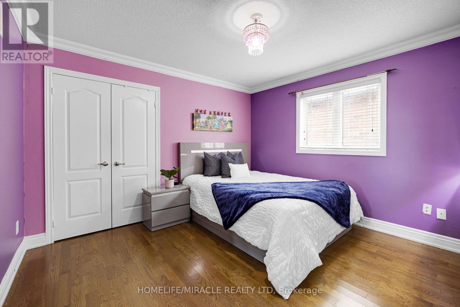 628 Twain Avenue, Mississauga, Ontario  L5W 0A3 - Photo 27 - W12318748
