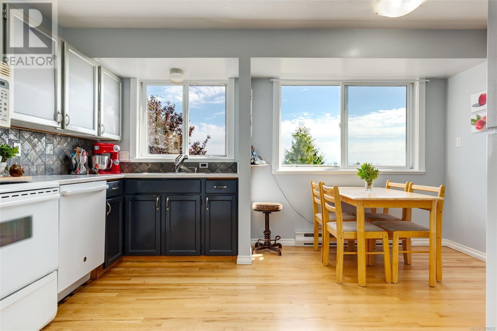 Property at 108 Chelan Pl image 1