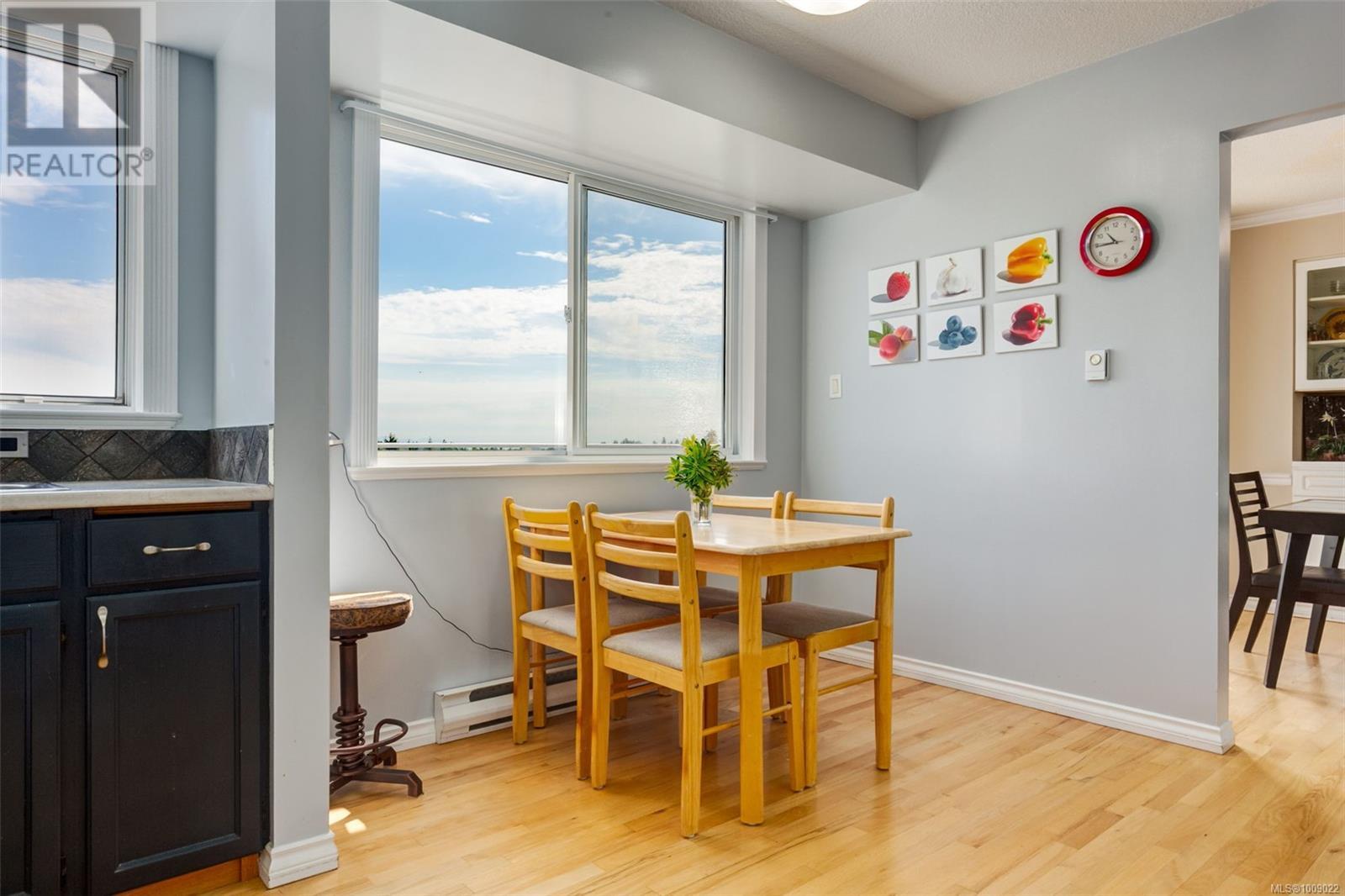 Property at 108 Chelan Pl image 2