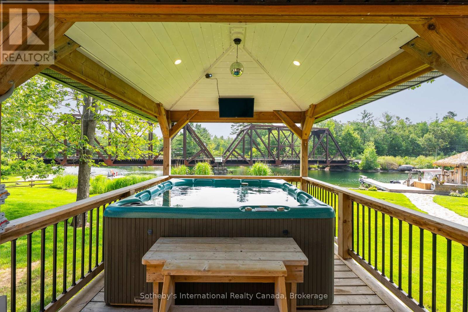 7583 Oak Point Road, Ramara, Ontario  L0K 2B0 - Photo 38 - S12321200