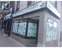 871 DUNDAS STREET, Toronto, Ontario