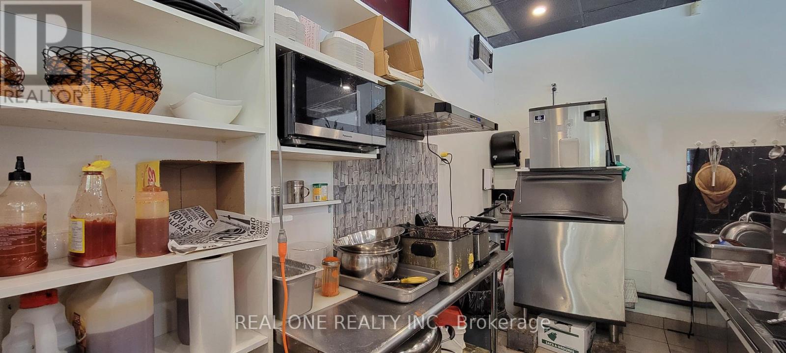 101 - 10 Fincham Avenue, Markham, Ontario  L3P 4C8 - Photo 10 - N12321219