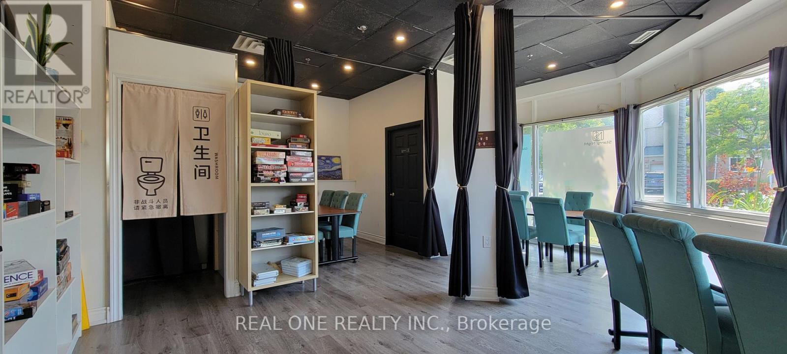 101 - 10 Fincham Avenue, Markham, Ontario  L3P 4C8 - Photo 4 - N12321219