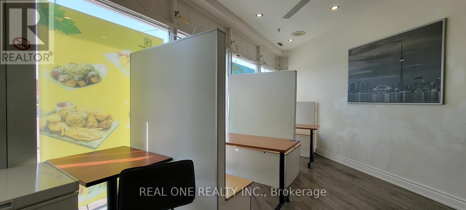 101 - 10 Fincham Avenue, Markham, Ontario  L3P 4C8 - Photo 7 - N12321219