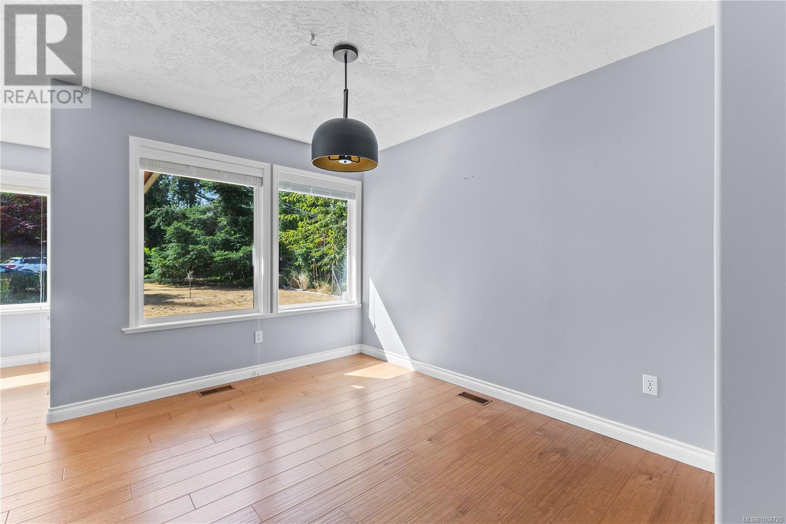 8840 Henderson Ave, Black Creek, British Columbia  V9J 1A6 - Photo 12 - 1008725