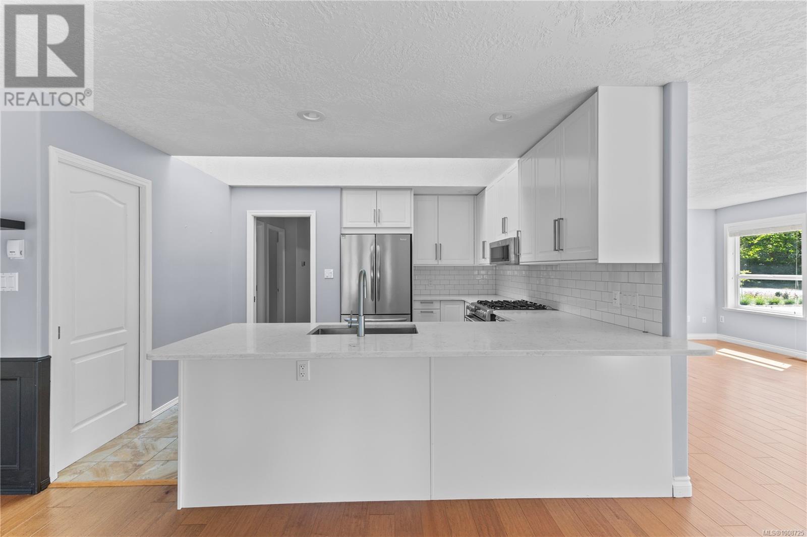 8840 Henderson Ave, Black Creek, British Columbia  V9J 1A6 - Photo 5 - 1008725