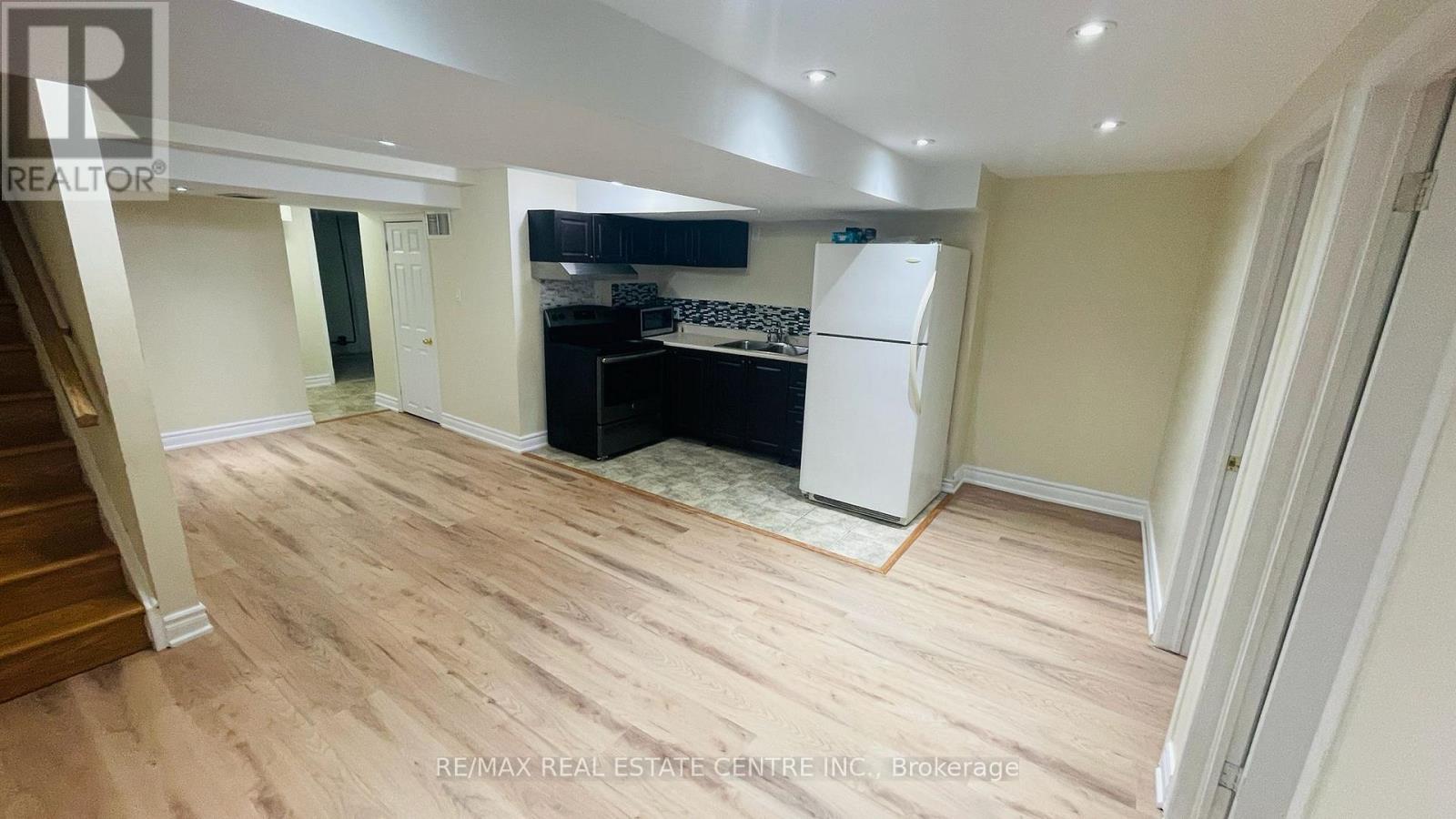 3838 Freeman Terrace, Mississauga, Ontario  L5M 6Y2 - Photo 3 - W12321237