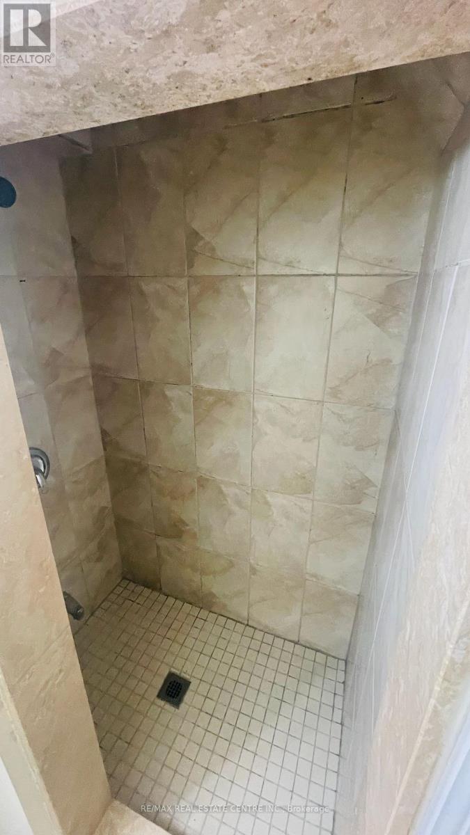 3838 Freeman Terrace, Mississauga, Ontario  L5M 6Y2 - Photo 6 - W12321237