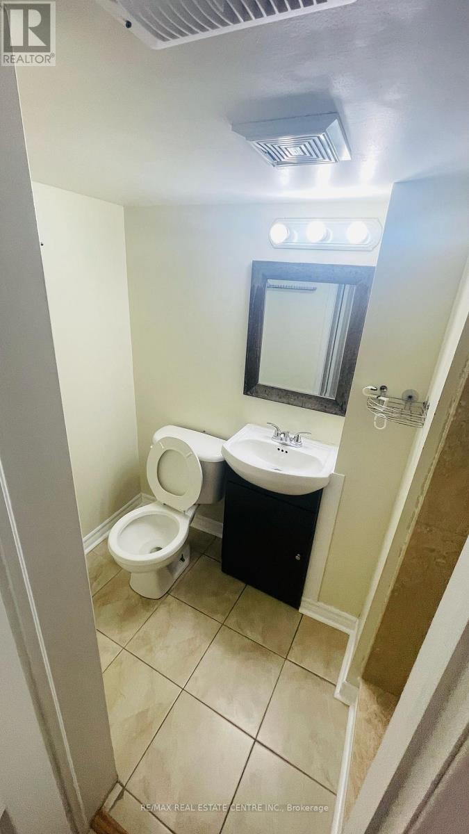 3838 Freeman Terrace, Mississauga, Ontario  L5M 6Y2 - Photo 7 - W12321237