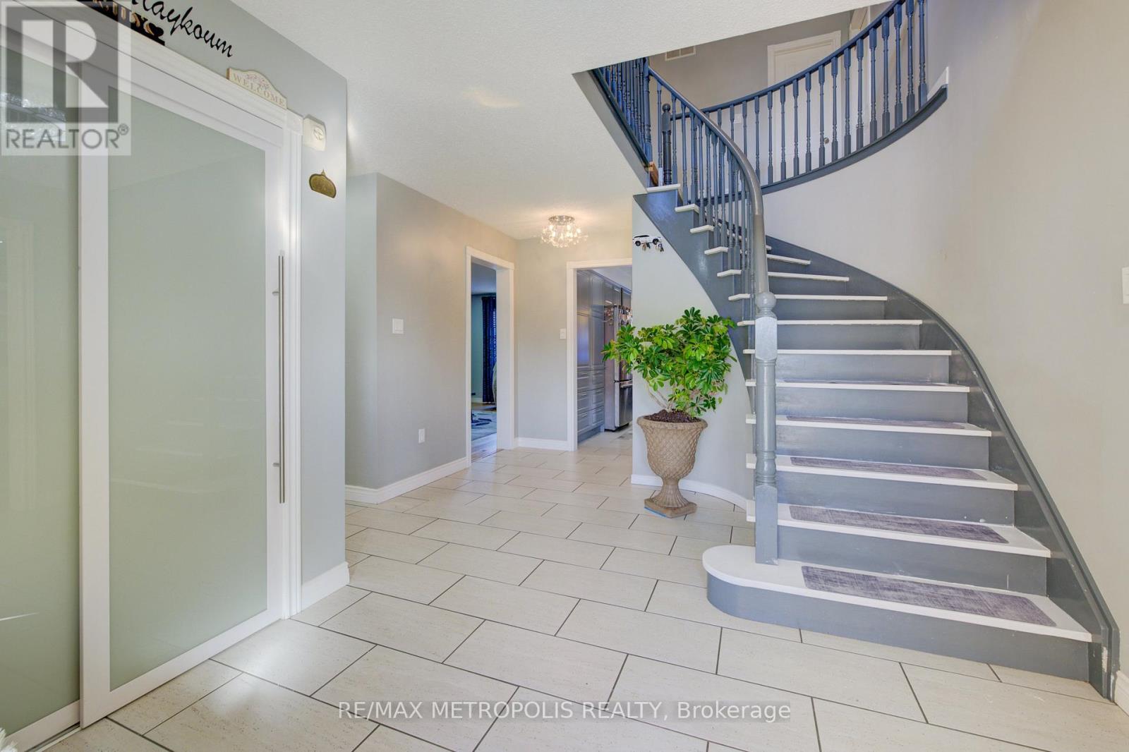 Property at 145 COWAN BOULEVARD image 4