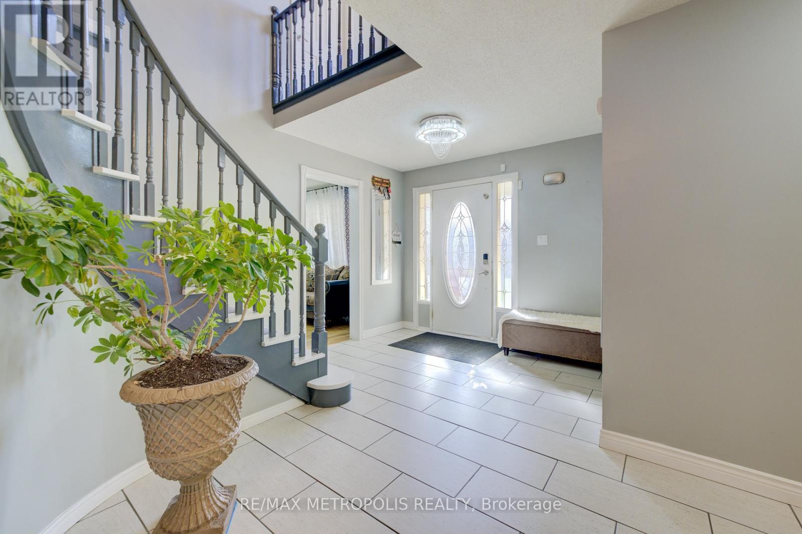 Property at 145 COWAN BOULEVARD image 5