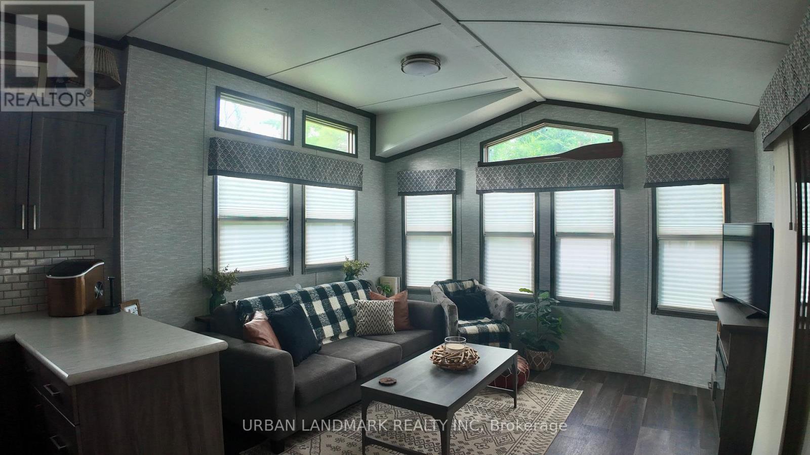 2612 Victoria Road, Kawartha Lakes, Ontario  K0M 2B0 - Photo 13 - X12321215