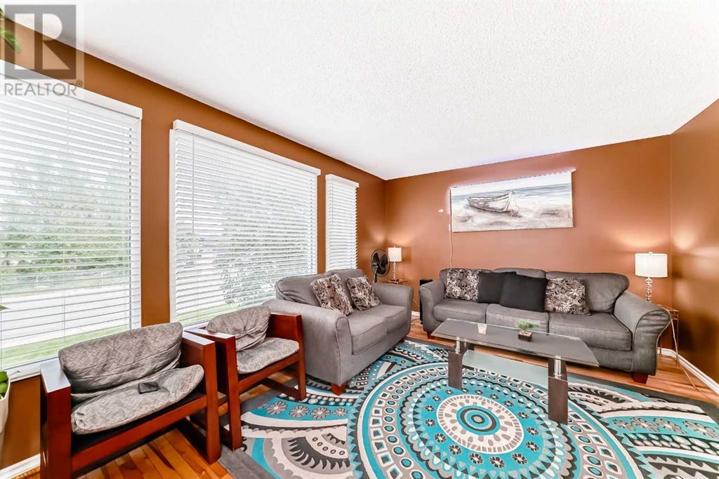 Property at 5625 Templehill Road NE image 3