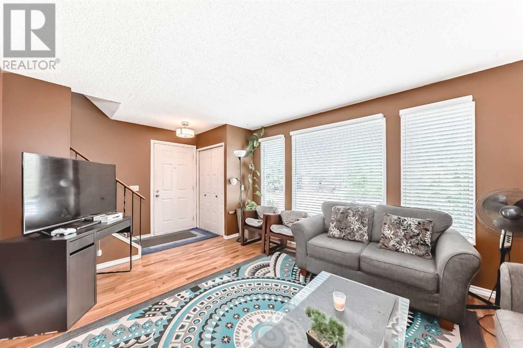 Property at 5625 Templehill Road NE image 5