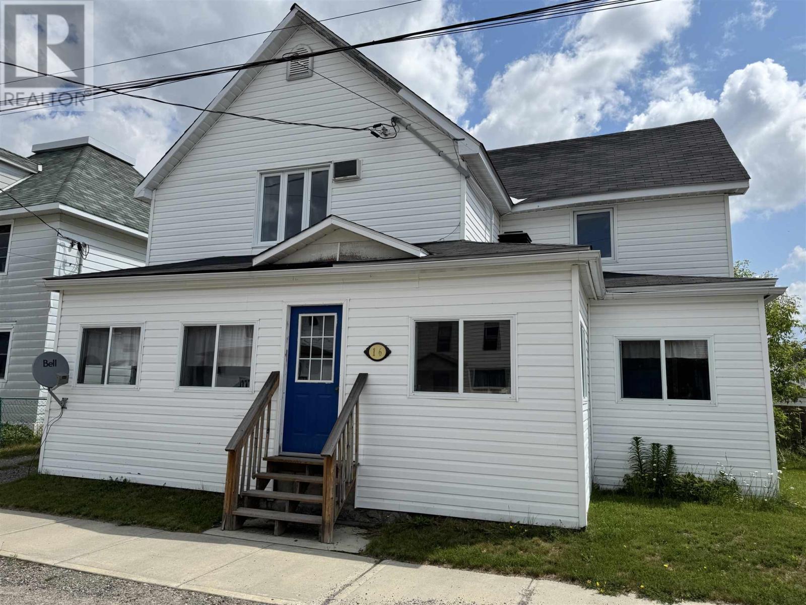 16 Lansdowne St S, Chapleau, Ontario  P0M 1K0 - Photo 1 - SM251689