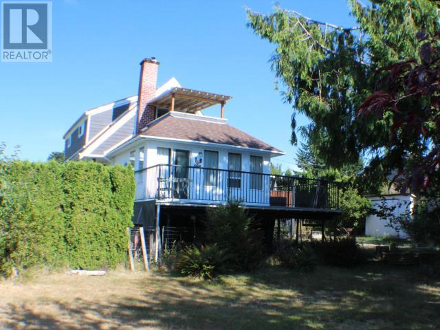 7164 Barnet Street, Powell River, British Columbia   - Photo 2 - 19200