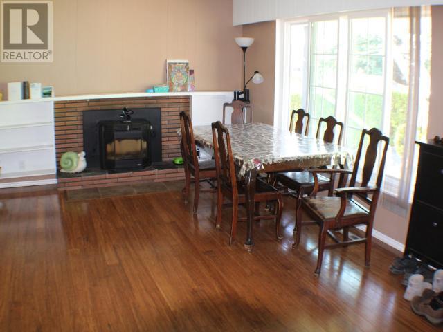 7164 Barnet Street, Powell River, British Columbia   - Photo 5 - 19200