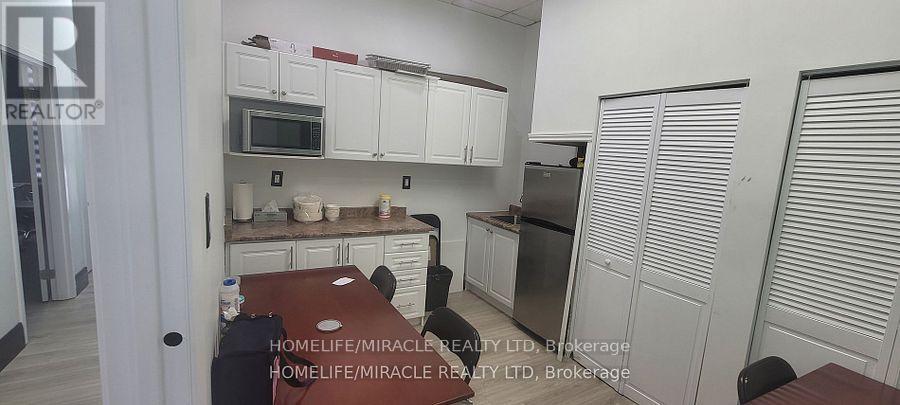 #34 - 5160 Explorer Drive, Mississauga, Ontario  L4W 4T7 - Photo 9 - W12321257