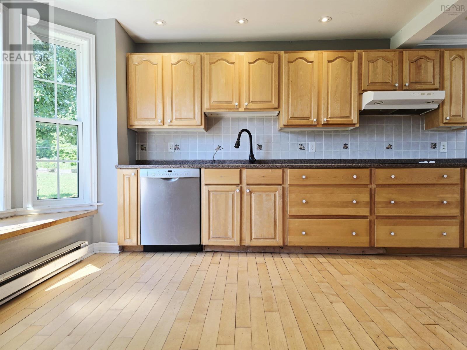 126 Mackay Street, Stellarton, Nova Scotia  B0K 1S0 - Photo 10 - 202518262