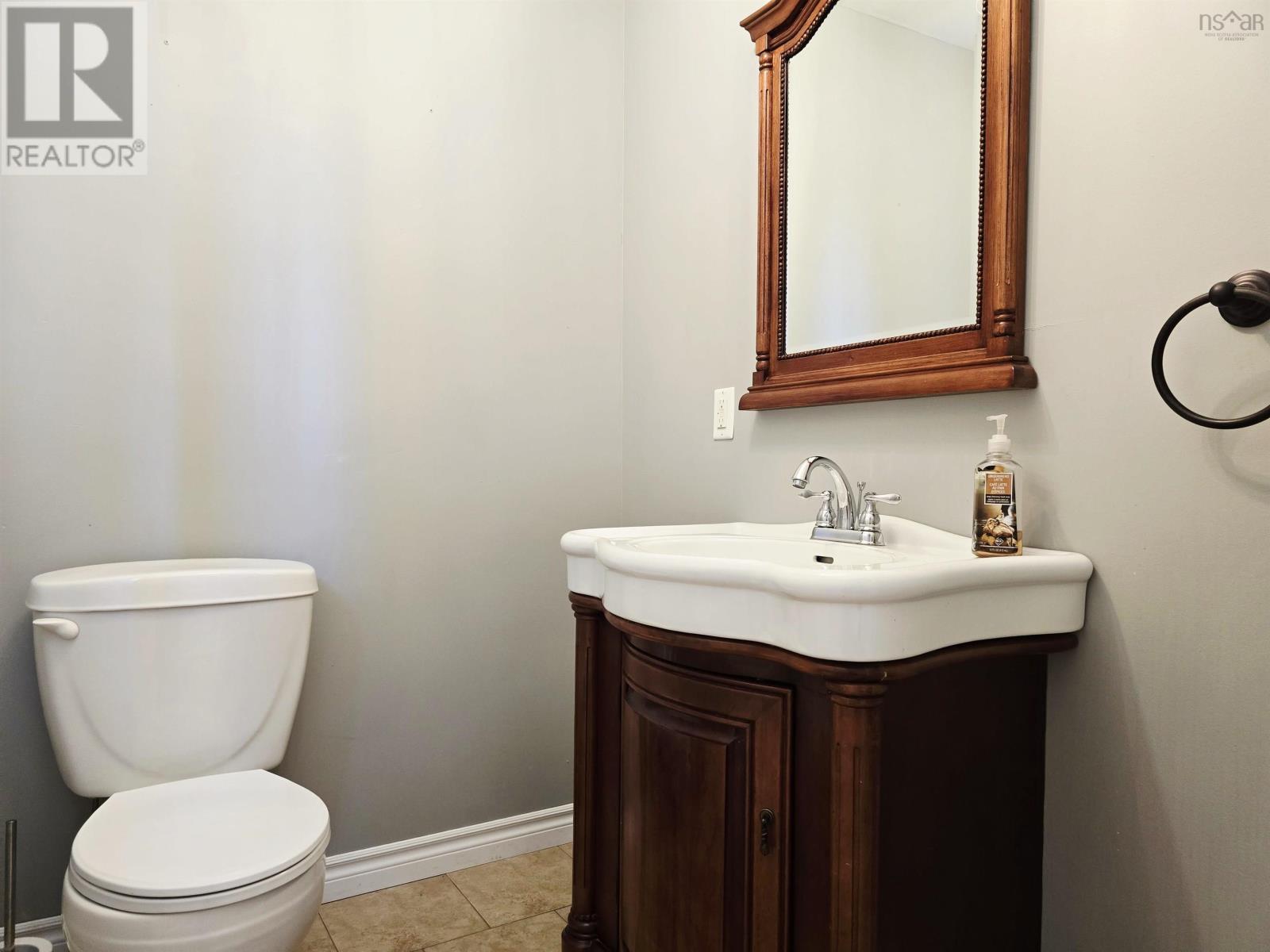 126 Mackay Street, Stellarton, Nova Scotia  B0K 1S0 - Photo 4 - 202518262