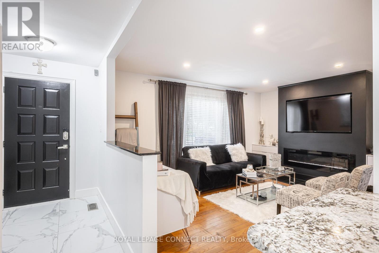 32 Harland Crescent, Ajax, Ontario  L1S 1J9 - Photo 5 - E12321287