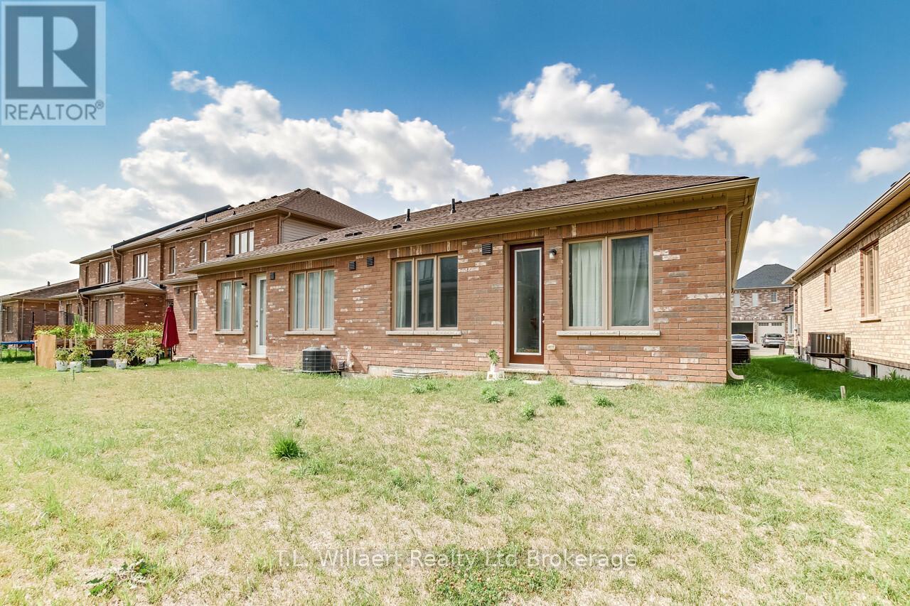 15 Harwood Street, Tillsonburg, Ontario  N4J 0J7 - Photo 15 - X12291669