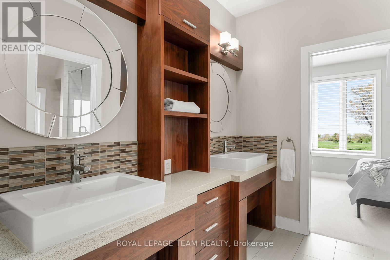 250 Sandridge Road, Ottawa, Ontario  K1L 5A2 - Photo 33 - X12202917