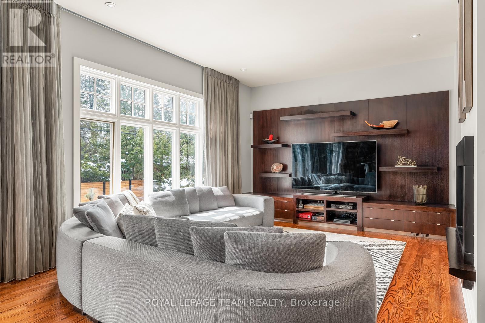 250 Sandridge Road, Ottawa, Ontario  K1L 5A2 - Photo 18 - X12202917