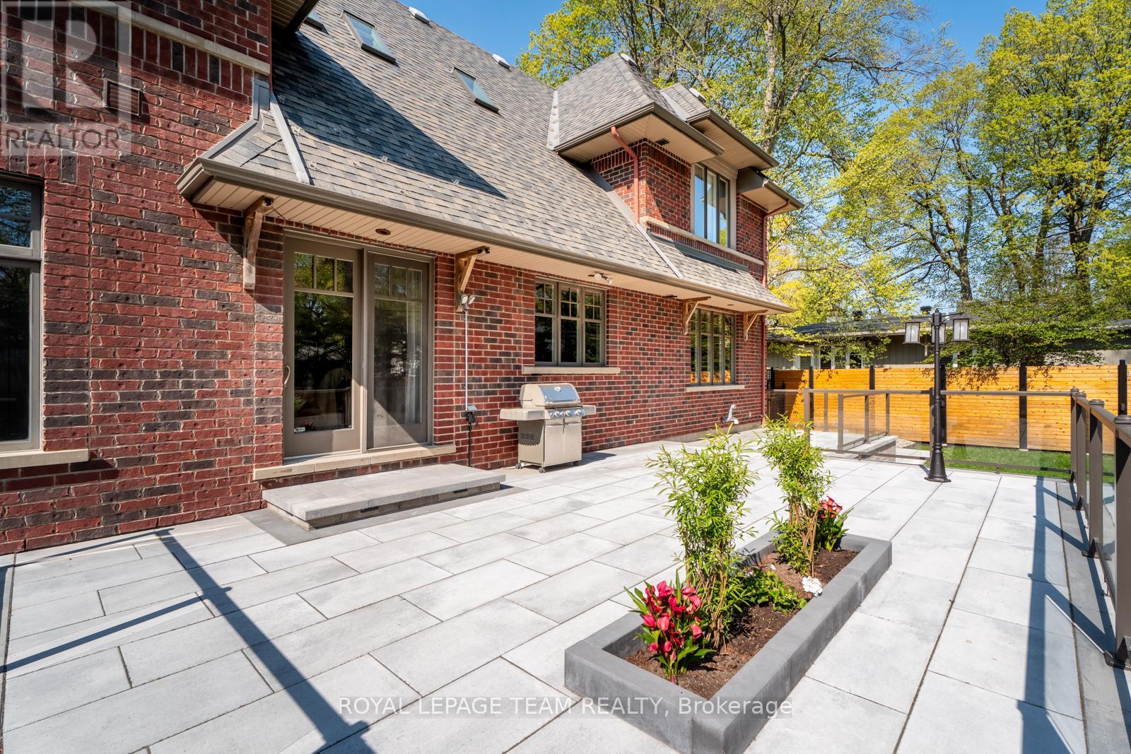 250 Sandridge Road, Ottawa, Ontario  K1L 5A2 - Photo 38 - X12202917