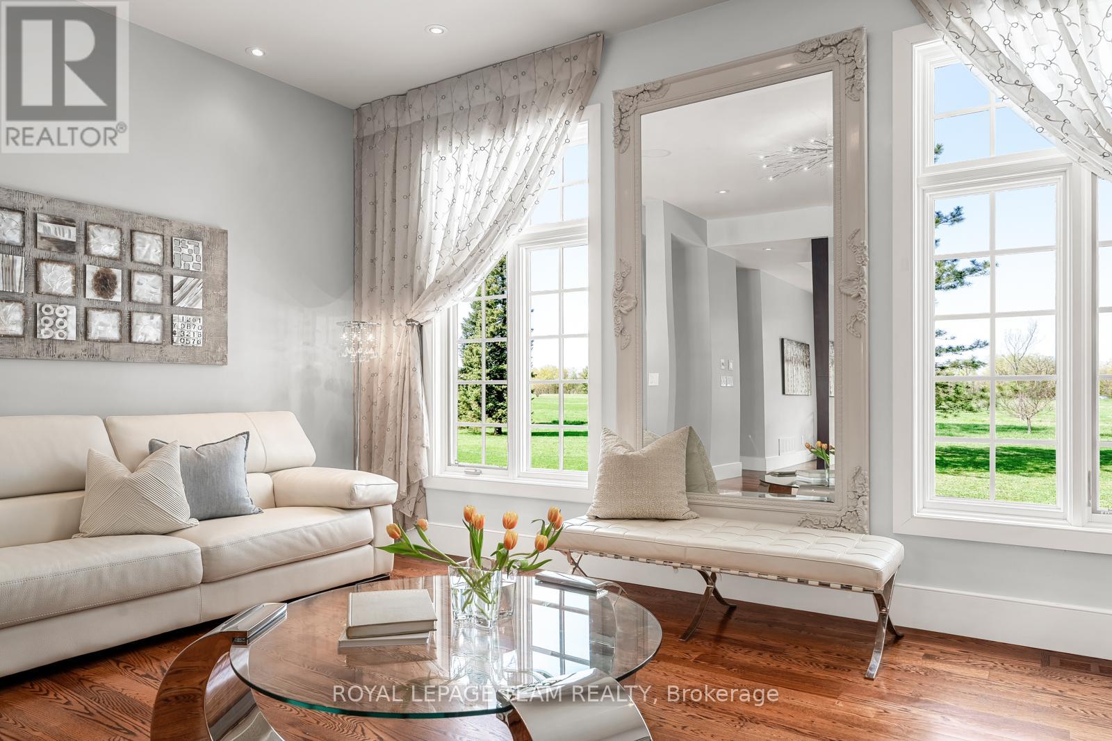 250 Sandridge Road, Ottawa, Ontario  K1L 5A2 - Photo 8 - X12202917